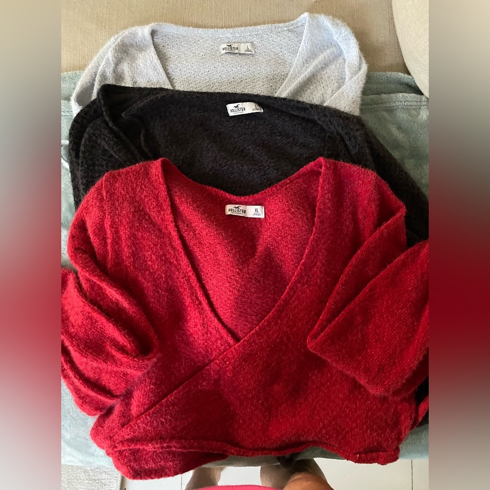 Hollister Women's wrap crop Sweater set of 3 ted/grey/light blue